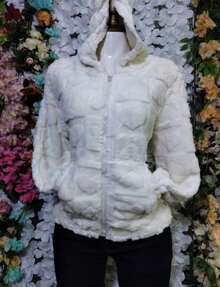 SUDADERA TELA POLAR BASIC CORAZONES SIMULADOS - Crema - View 1