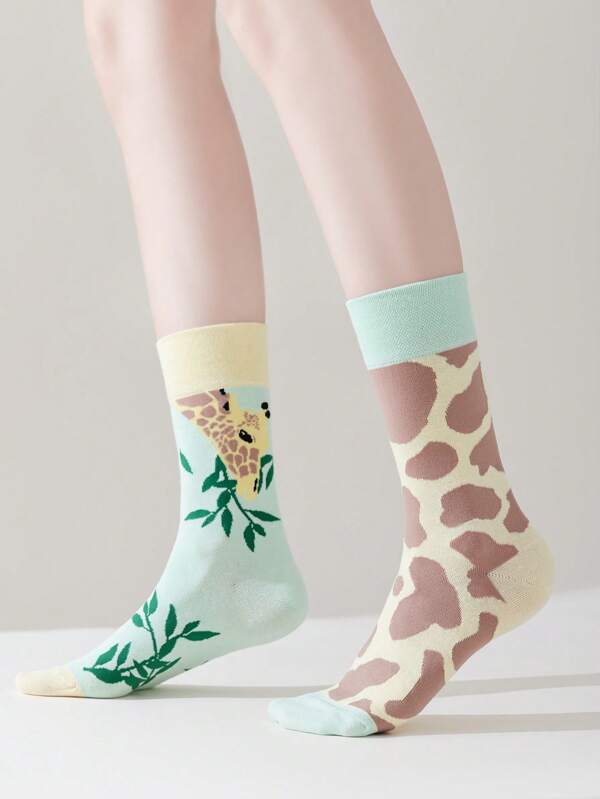 Cartoon Dual-Tone AB Style Giraffe Women Mid-Calf Socks Adorable Fashion