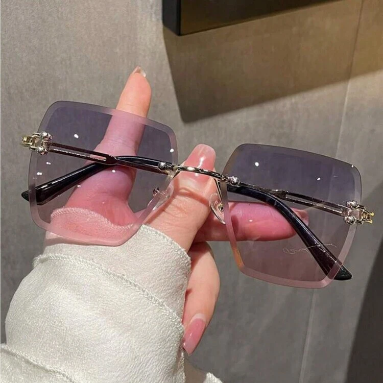 1 pieza Gafas de moda sin marco de polígono vintage con degradado para mujeres - Marco dorado con tapa azul y base rosa. - Añade 1