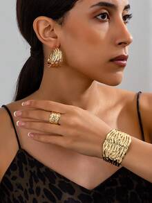 1套2024欧美新款夸张个性褶皱纹理金属风开口手镯耳环戒指套装液体设计不对称时尚纹理戒指时尚优雅金属风街拍饰品女宴会派对日常通勤佩戴 - 首飾套裝 - 查看 7