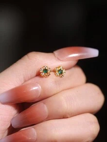 1 对 925 纯银镀 18K 金绿色锆石镂空花卉耳钉，精致奢华复古，适合休闲、约会、派对穿着 - 綠色 - 查看 3