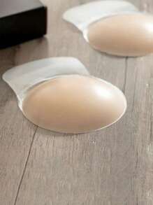 1 对防过敏可重复使用乳贴 - 女士强力粘性硅胶乳贴，防水且提升挺括，衣服下隐形