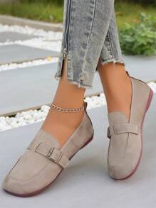 Mocassins rétro doux, design à enfiler de style britannique pour femmes grande taille, avec boucle décorative. Chaussures plates confortables et casual