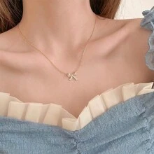 1pc Bow-Knot Necklace, Women Luxury Necklace Design, Collarbone Chain, INS Style Neck Chain, Elegant Necklace For Daily Wear, Party & Street, Available In Gold & Silver Color Valentines,Mom,Mother,Mother's Day,Gift