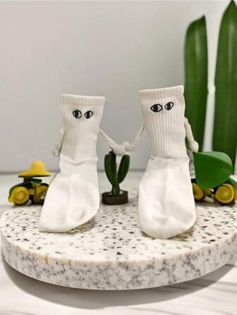 1/2 Pares de calcetines de media pantorrilla con bordado de ojos de dibujos animados y diseño magnético para tomarse de la mano, calcetines divertidos de pareja para uso diario