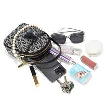 Mała modna torebka - przestronne wnętrze z wieloma kieszeniami, stylowy, warstwowy design, wygodny, regulowany pasek, ponadczasowa wszechstronność, zaprojektowana wyłącznie dla kobiet, idealna do codziennego użytku