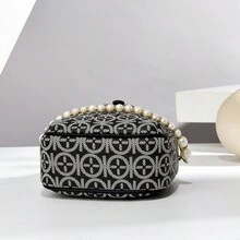 Mała modna torebka - przestronne wnętrze z wieloma kieszeniami, stylowy, warstwowy design, wygodny, regulowany pasek, ponadczasowa wszechstronność, zaprojektowana wyłącznie dla kobiet, idealna do codziennego użytku