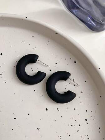 1 对时尚休闲 C 形环状耳环