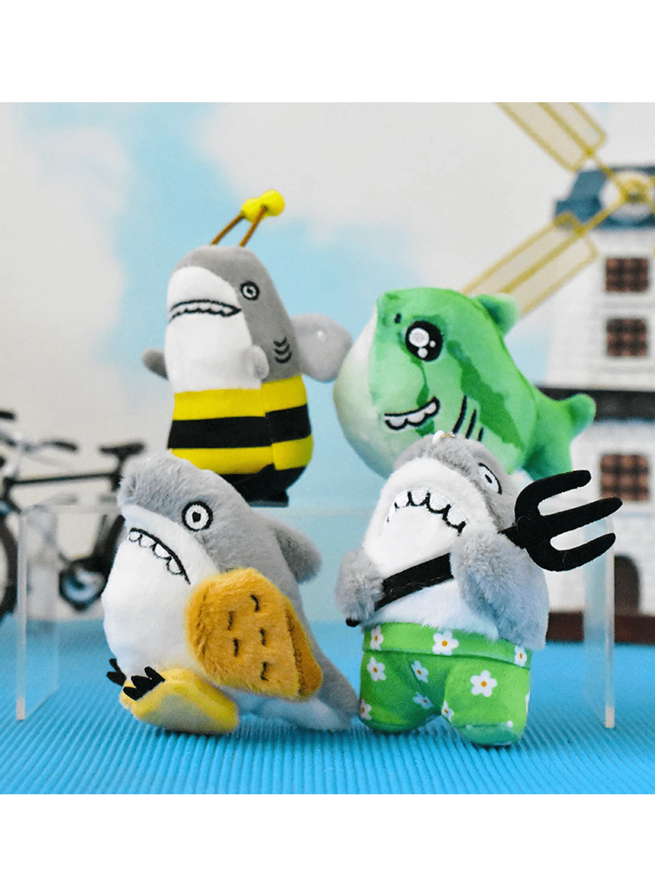 1 pieza Llavero con diente de tiburón de peluche divertido, colgante de muñeco de dibujo animado lindo - Multicolor - Ver 1