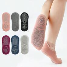 1 Đôi tất tập thể dục chống trượt có dây đeo chéo, lót nhiệt dày, chấm bi, thoáng khí, tập khiêu vũ Pilates. Bao bì bên ngoài của sản phẩm được giao ngẫu nhiên. - Nhiều màu - Xem 1