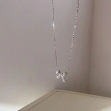 1pc Bow-Knot Necklace, Women Luxury Necklace Design, Collarbone Chain, INS Style Neck Chain, Elegant Necklace For Daily Wear, Party & Street, Available In Gold & Silver Color Valentines,Mom,Mother,Mother's Day,Gift