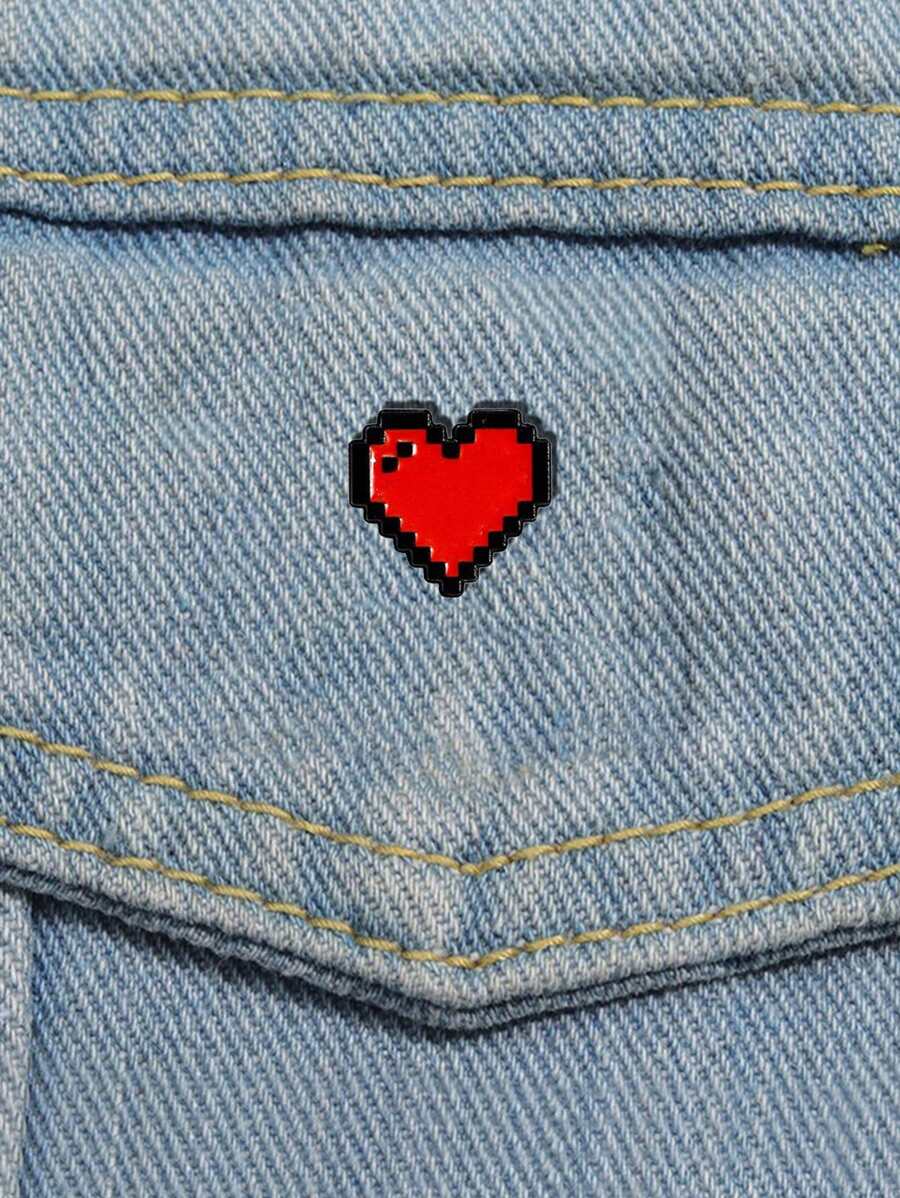 1pc Christmas Pixel Style Casual Zinc Alloy Brooch, Cartoon Heart Shaped Pixel Brooch Pin, Red Heart Decor For Clothes, Backpack, Couples, Fashion Accessory