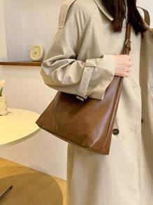 复古大容量女士单肩包，纯色软皮腋下斜挎包，新款流浪包