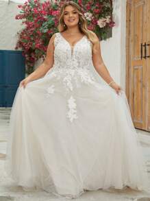 加大码蕾丝婚纱，带贴花露背 V 领刺绣婚纱，带拖尾，闪亮 A 字形正式新娘礼服，适合海滩婚礼派对无袖，加大码白色优雅礼服，新娘 - 查看 5