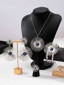 A 2024 European And American Cross-Border Jewelry Fashion Devil's Eye Necklace, Earrings, Bracelets, Rings, Metal Hollow Flower Necklaces, Women's Runway Style Elegant Set