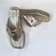 Women's Flatform Clogs With Elegance Detail - 金色 - 查看 5
