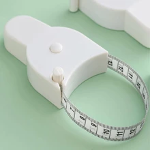 1 件双面伸缩软卷尺，用于测量腰围臂围胸围臀围（生产过程中可能会出现轻微划痕等轻微瑕疵，这些属于正常现象，不会影响外观或使用）