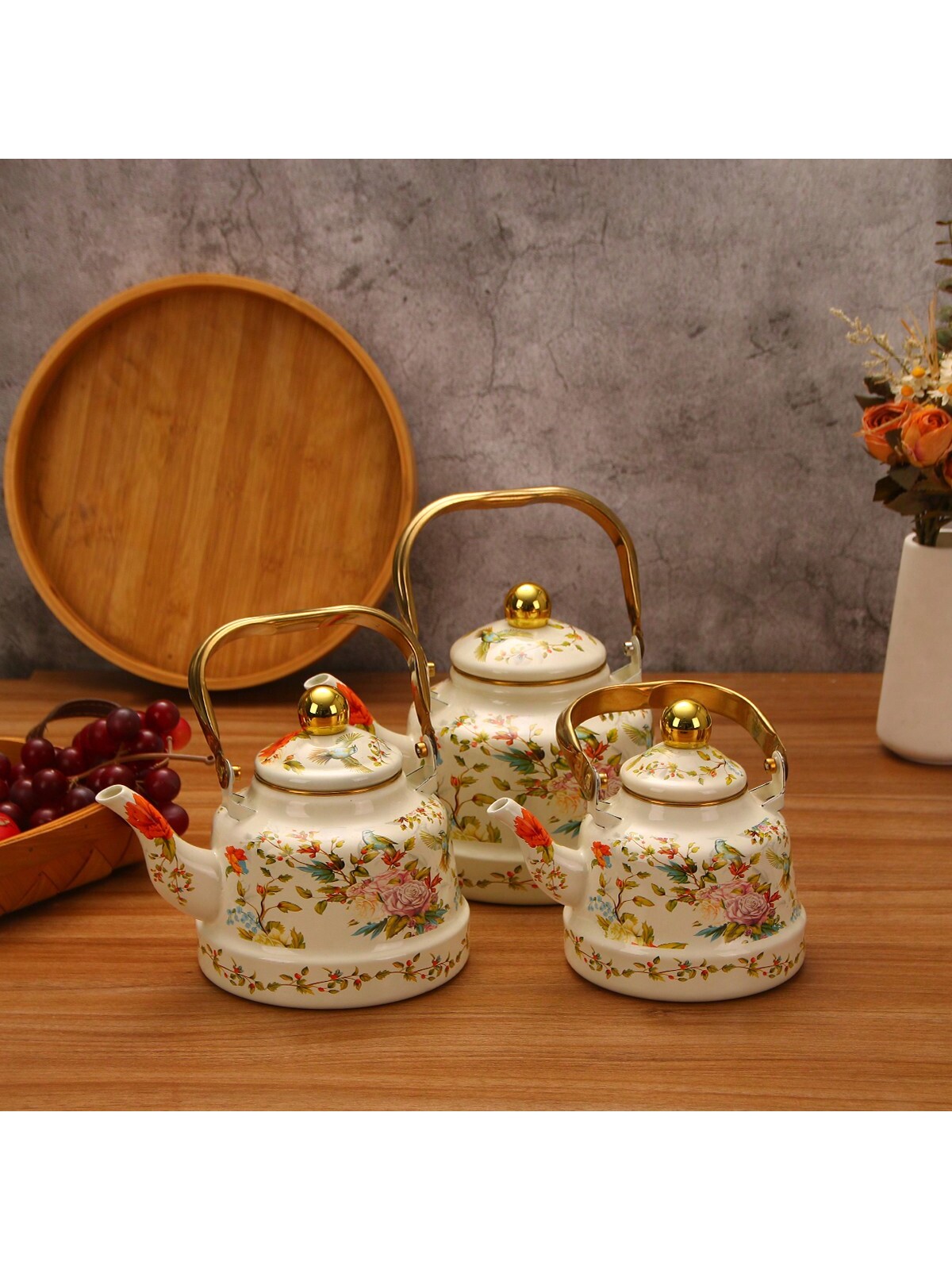 إبريق شاي مطلي بالمينا، بنمط طيور وزهور بطراز رجعي...