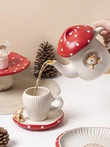 1 pièce Set à thé en céramique créatif haut de gamme en forme de champignon rouge, comprenant une théière, une verseuse, une assiette à dessert, une tasse et une soucoupe. Accessoires de maison de luxe.