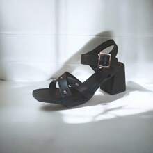 Women's High Heel Sandals With Thick Strap And Detailed Details - 黑色 - 查看 3