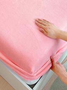 1 pieza Sábana ajustada de unicolor de terciopelo de leche súper suave - Protector de colchón infantil cómodo y cálido, adecuado para ropa de cama infantil de otoño e invierno, amor del Día de San Valentín