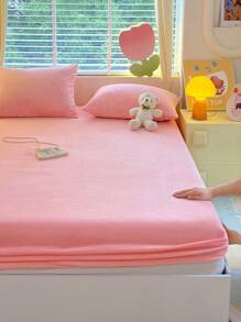 1 pieza Sábana ajustada de unicolor de terciopelo de leche súper suave - Protector de colchón infantil cómodo y cálido, adecuado para ropa de cama infantil de otoño e invierno, amor del Día de San Valentín