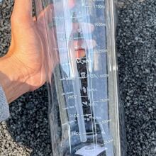 VRIUKNT 大容量運動水瓶，2000毫升，雙飲水口和吸管，便攜式透明塑料飲水瓶，適合男士、女士、學生、夏季