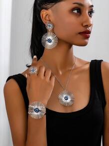 A 2024 European And American Cross-Border Jewelry Fashion Devil's Eye Necklace, Earrings, Bracelets, Rings, Metal Hollow Flower Necklaces, Women's Runway Style Elegant Set