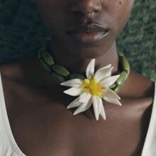 1 件夸张树脂花朵手工串珠吊坠项链，适合女士情人节 - 項鍊 - 查看 1