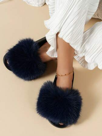 Pantuflas de estilo europeo y americano de felpa para mujeres, para uso en exteriores e interiores, diapositivas planas de moda con pelo