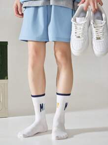 7 Pairs Random Assorted Men's Crew Socks, Striped Fashion Lettering Sports Basketball Socks, Suitable For All Seasons, Best Quality, Regular Thickness, Breathable & Absorbent - Multicolor - View 4