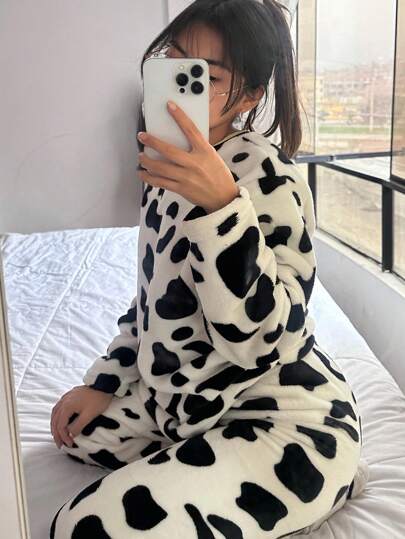 Conjunto Vaquita Pantalon Sudadera Calientita Moda Comoda Pijama Vaca Pantalón Top San Valentin Conjunto Dama Sexy Moda Mujer