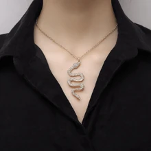 Women's Gold Necklace With Snake Pendant - 金色 - 查看 2