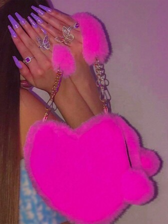 Pälsväska för flickor, hjärtformad fluffig handväska för kvinnor, mjuk liten axelväska, kuvertväska med metallkedja. De bästa alla hjärtans dag-presenterna för flickvän, dam och kvinna. Perfekt för shopping, daglig användning, ny höst- och vinterväska för kvinnor, bästa höstväska, ny pälsväska, perfekt alla hjärtans dag-present till henne, bästa alla hjärtans dag-presentvalet någonsin, perfekt matchning med höstkläder kvinnor, ny pälsväska för kvinnor