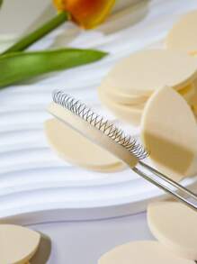 Paquet de 20 éponges pour extensions de cils réutilisables, tampon de maquillage blanc, applicateur d'éponge de maquillage, à sec ou humide, convient pour fond de teint, fard à joues, ombre à paupières, outil de beauté facile à contrôler également adapté pour la pratique d'extension de cils avec des éponges de maquillage