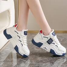 أحذية رياضية قابلة للتنفس من الشبكة للنساء أحذية المشي الرياضية المريحة ذات منصة عادية