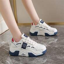 أحذية رياضية قابلة للتنفس من الشبكة للنساء أحذية المشي الرياضية المريحة ذات منصة عادية