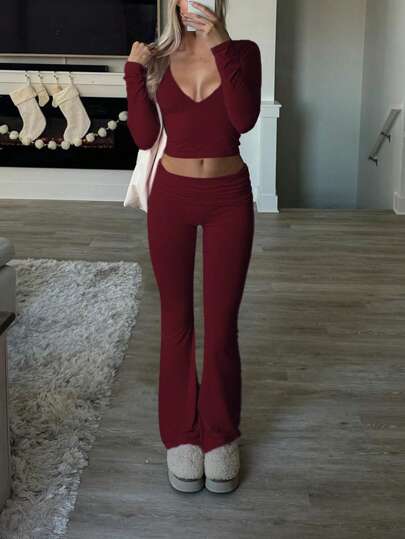 Set da 2 pezzi da donna, stile Y2K sportivo casual quotidiano, colore unito, top sexy a maniche lunghe scollo a V e pantaloni a zampa aderenti, outfit rosso per Capodanno