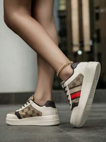 Women Vintage Versatile Random Graphic Letter & Stripe Canvas Sneakers, Fashionable Contrast Color Front Lacing Up Platform Casual Sports Shoes - Rice Brown - View 7