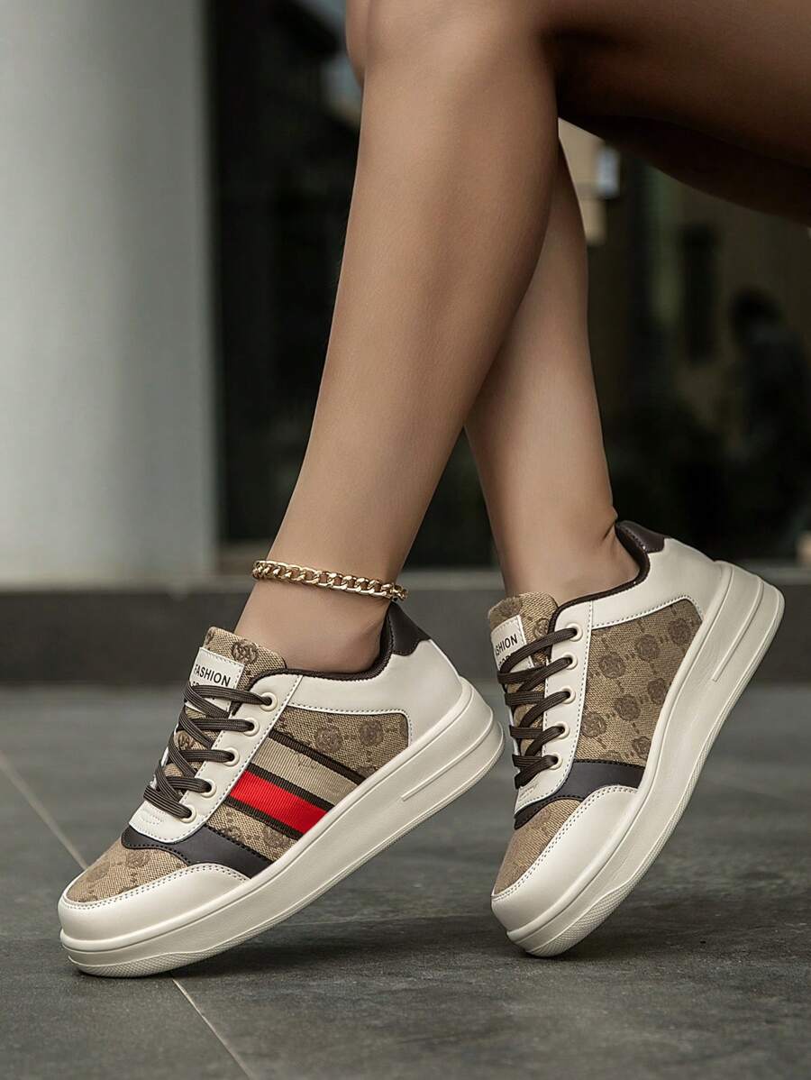 Women Vintage Versatile Random Graphic Letter & Stripe Canvas Sneakers, Fashionable Contrast Color Front Lacing Up Platform Casual Sports Shoes