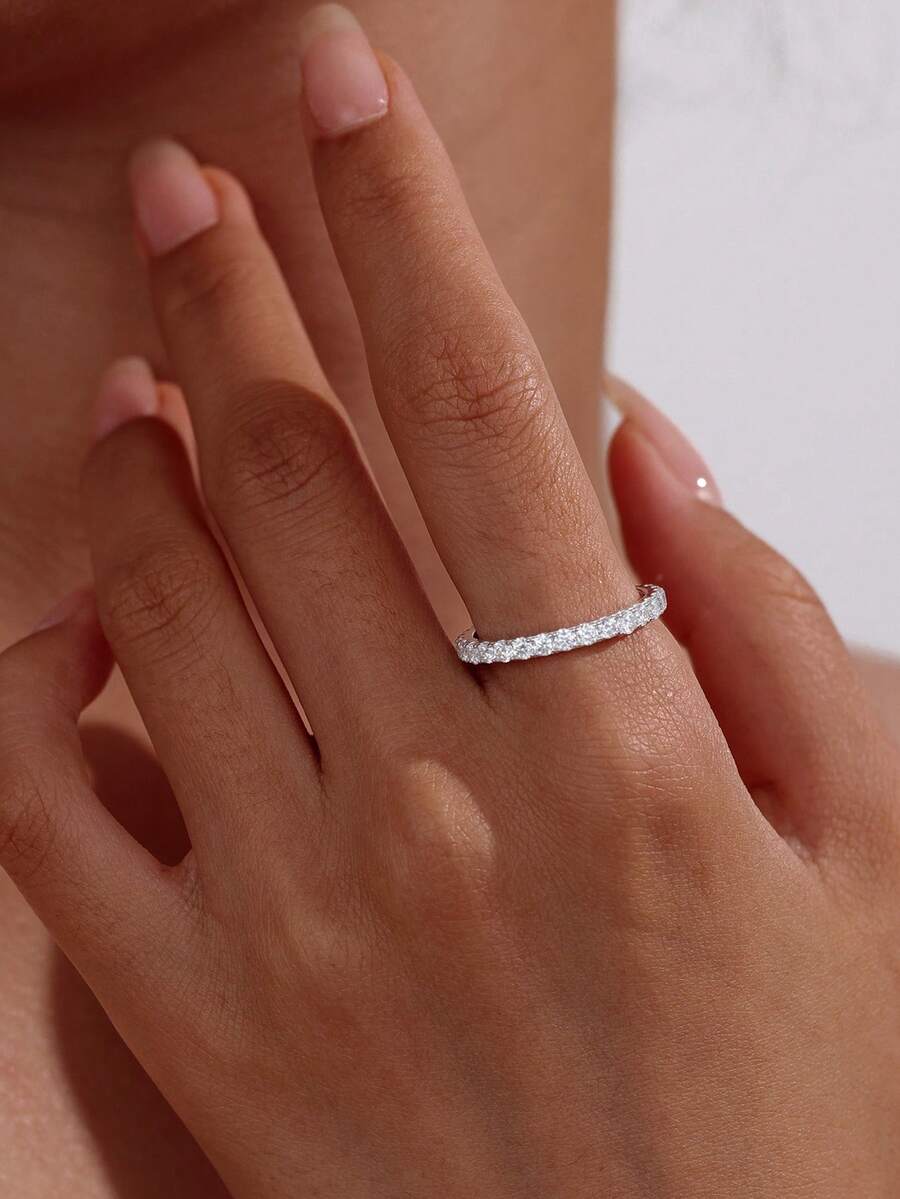 1 件 S925 纯银镀铑，镶嵌圆形合成莫桑石，高品质、精致、多功能订婚戒指，适合礼物/约会/新娘/婚礼 - 銀色 - 查看 1