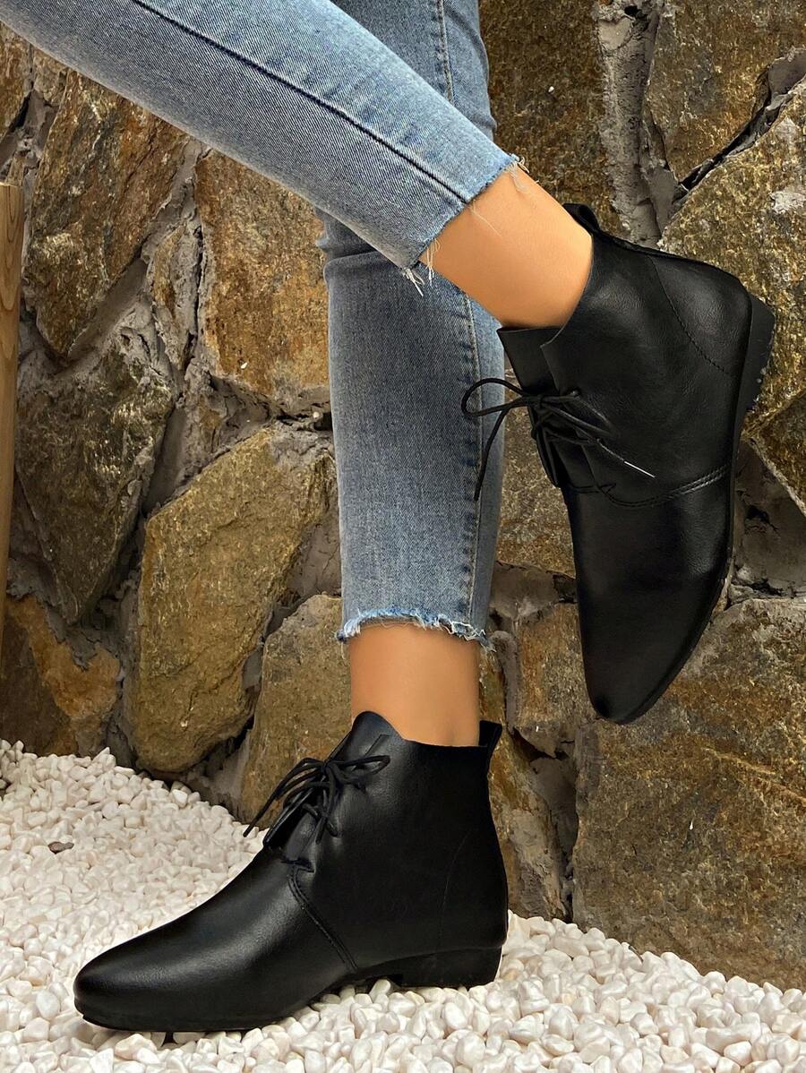 Vintage Pointed Toe Low Heel Ankle Boots Women, British Style LaceUp