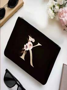 Bolsa de cosméticos con diseño de iniciales y patrón de corazones con letra, organizador de artículos de tocador, bolsa para fiesta de bodas, bolsa con cremallera para maquillaje, bolsa portátil de transporte, estuche para lápices, bolso de embrague, bolsa de maquillaje para dama de honor, organizador de cosméticos, regalos para el Día de San Valentín. Muy conveniente de usar durante los viajes, haciendo el viaje talla grande fácil. Buen regalo para amigos y familiares.