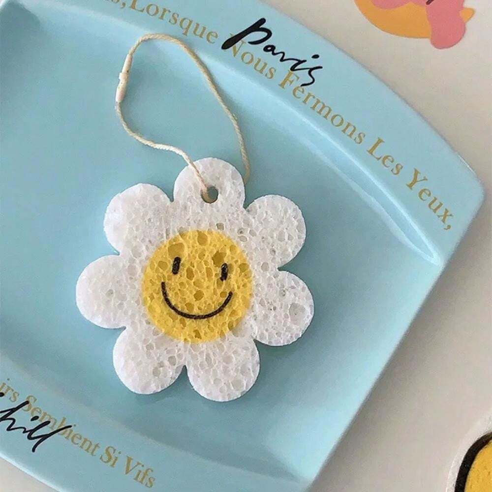 Daisy Compressed Wood Pulp Sponge Scrubber, Expands When Wet, Absorbent