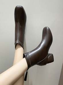 2025年秋冬女士时尚高跟踝靴，简约百搭粗跟短靴