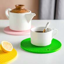 4pcs Round Heat-Resistant Silicone Placemats, Coasters, Pot Holders, Non-Slip Table Mats For Kitchen, Dining Room, Bar, Hotel - 13.5cm - View 11