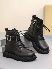 1 paire de bottes mi-mollet noires pour tout-petits et enfants, à lacets à l'avant, fermeture éclair latérale, boucle métallique, bout rond, plate-forme souple antidérapante et confortable, convient aux garçons et filles de 3 à 12 ans, nouvelle collection automne/hiver