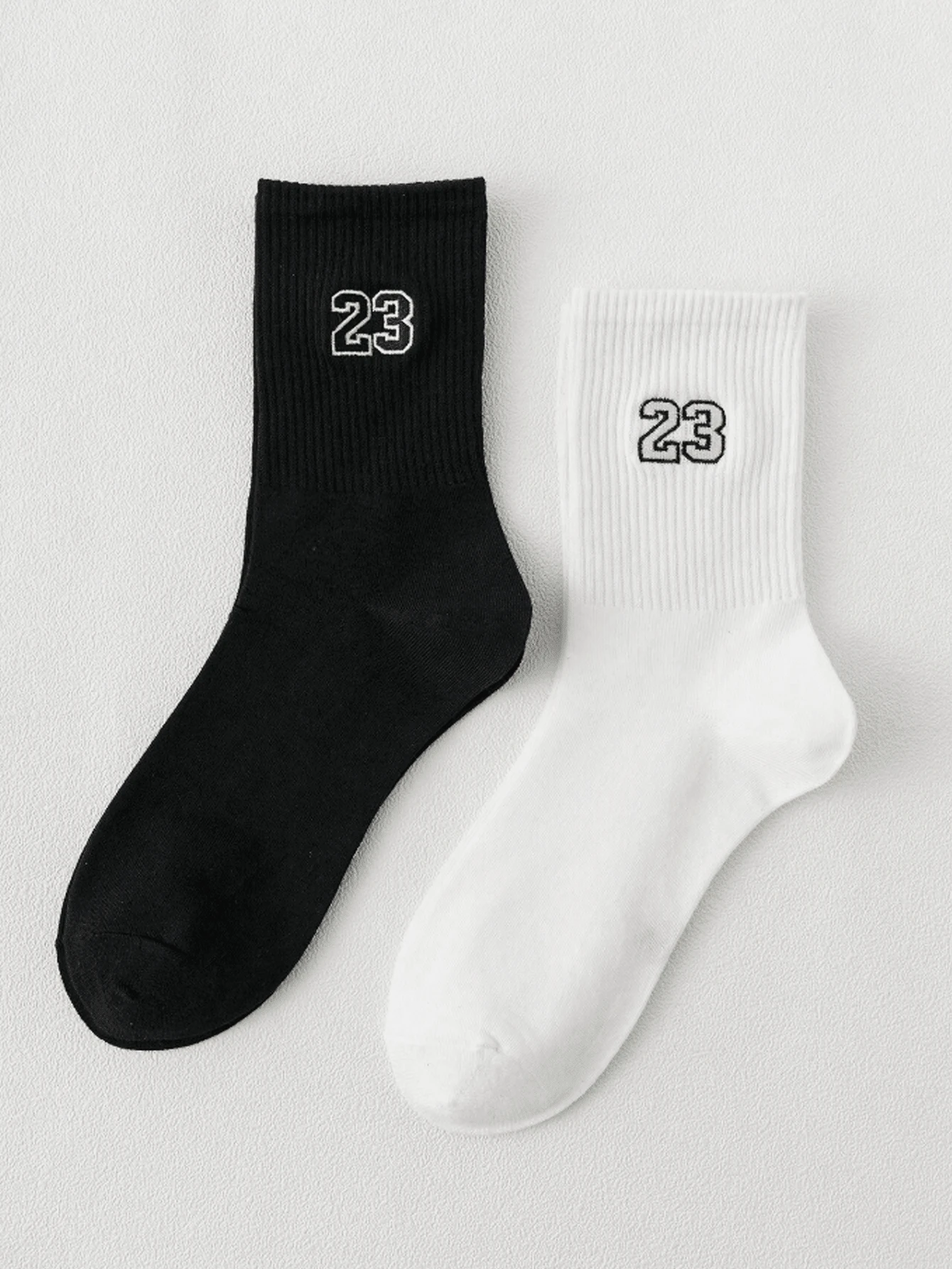 2 Pairs Men's Embroidered Number Mid-Calf Socks Suitable For Daily Use