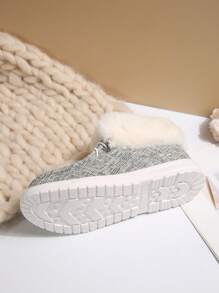 Women's Thermal Lined Slip-On Winter Shoes, Oversize, 2024 Winter New Arrival, Casual Flat Warm Plush Winter Shoes