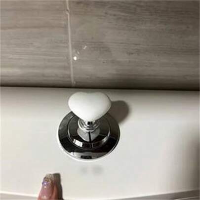 1 st hjärtformad förlängd spolknapp för toalett för långa spikar - självhäftande, ingen borrning krävs, dekorativ konststil badrum badrumstillbehör badrumsverktyg